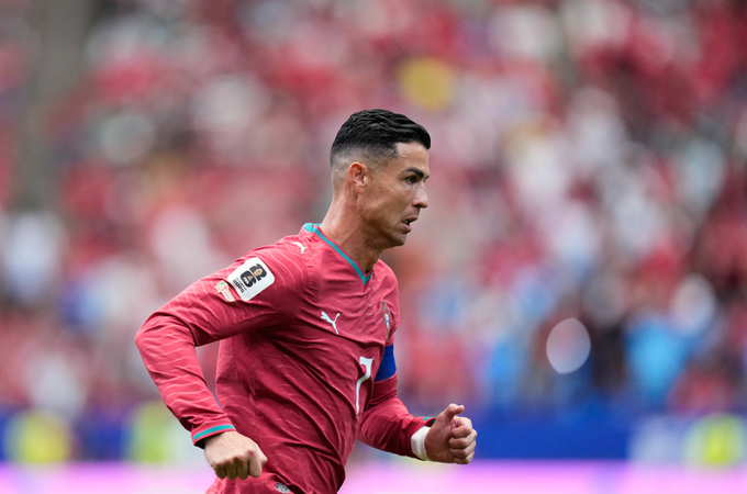 Ronaldo di chuyển trong trận - Ronaldo mờ nhạt tại World Cup 2026