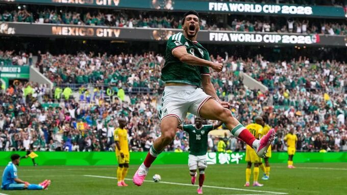 Cầu thủ Raul Jimenez ăn mừng tại World Cup 2026 Mexico