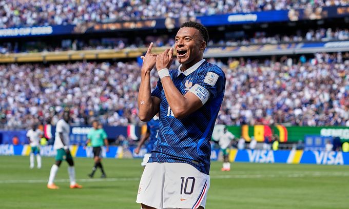 Mbappe thổi sáo mừng bàn thắng World Cup 2026