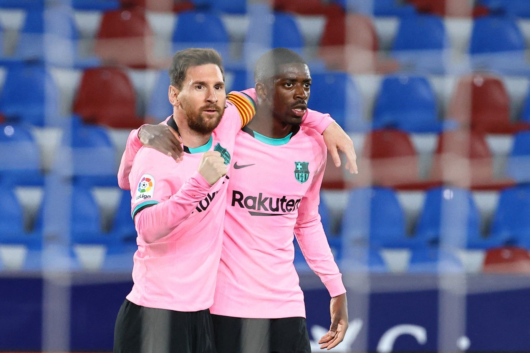 Messi vô địch World Cup cùng Dembele tại Barca