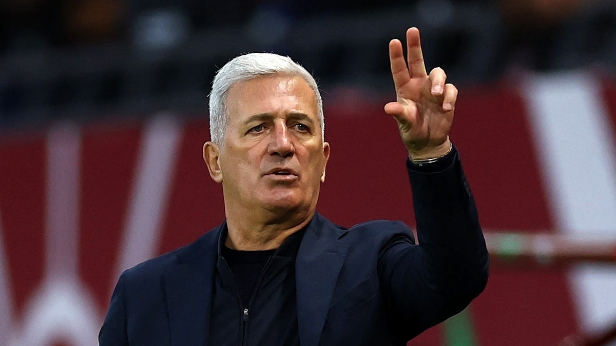 HLV Algeria cảnh báo Argentina: 'Không đến World Cup để làm nền'