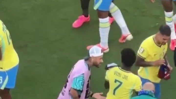 Neymar chỉ đạo Vinicius và Bruno Guimaraes tại World Cup 2026