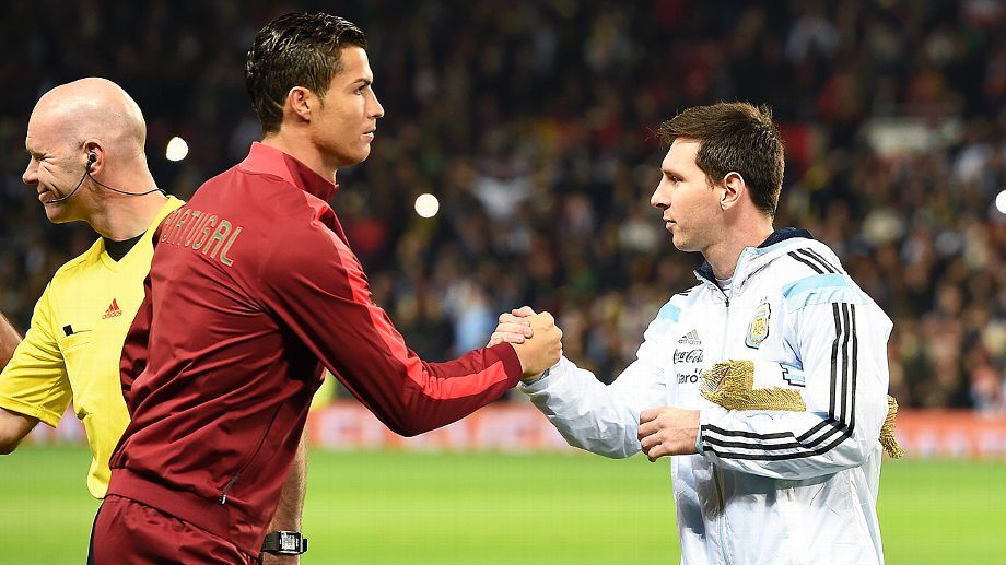 Messi vs Ronaldo: Cuộc chiến không chỉ trên sân cỏ mà còn trong tư tưởng