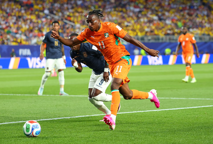 Yan Diomande đi bóng trong trận Bờ Biển Ngà thắng Ecuador 1-0 tại World Cup 2026
