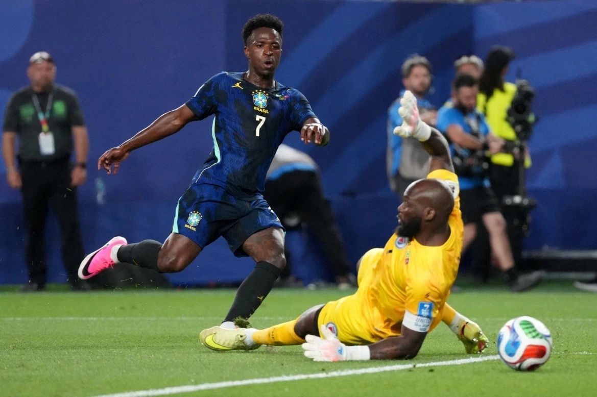 Vinicius Jr ghi bàn nâng tỷ số lên 3-0 trong trận Brazil thắng Haiti