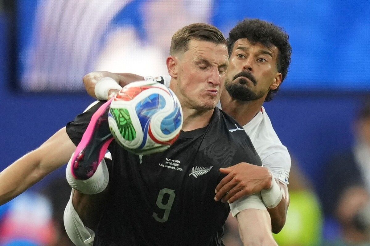 Harry Souttar ăn mừng bàn thắng trong trận Australia gặp Thổ Nhĩ Kỳ tại World Cup 2026