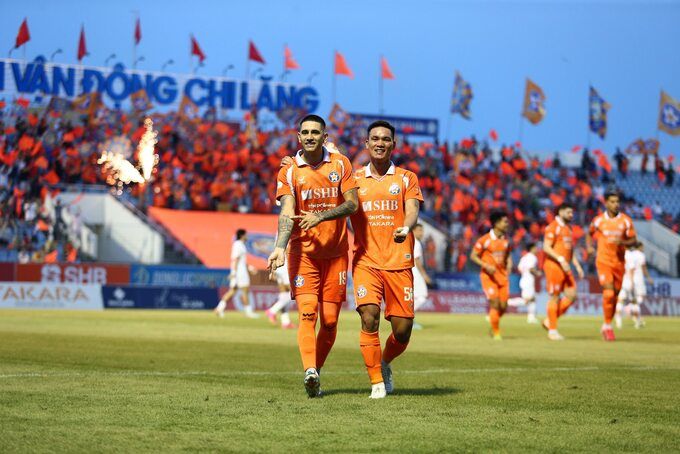 Joel Lopez lập cú đúp giúp Đà Nẵng cầm hòa Thể Công