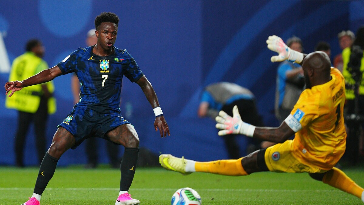 Vinicius Junior tỏa sáng rực rỡ tại World Cup 2026: 'Phiên bản hoàn hảo' của bóng đá Brazil