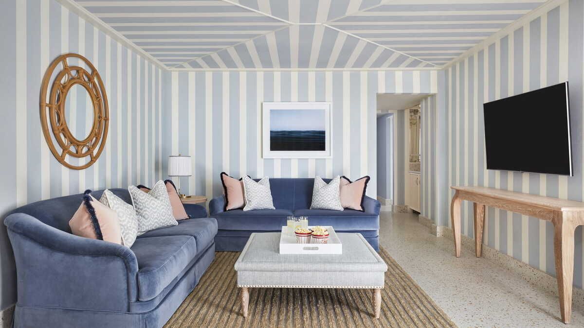 Hồ bơi ngoài trời Four Seasons Resort Palm Beach