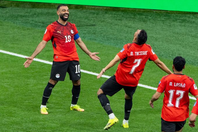 Salah và Trezeguet ăn mừng bàn thắng lịch sử cho Ai Cập tại World Cup 2026