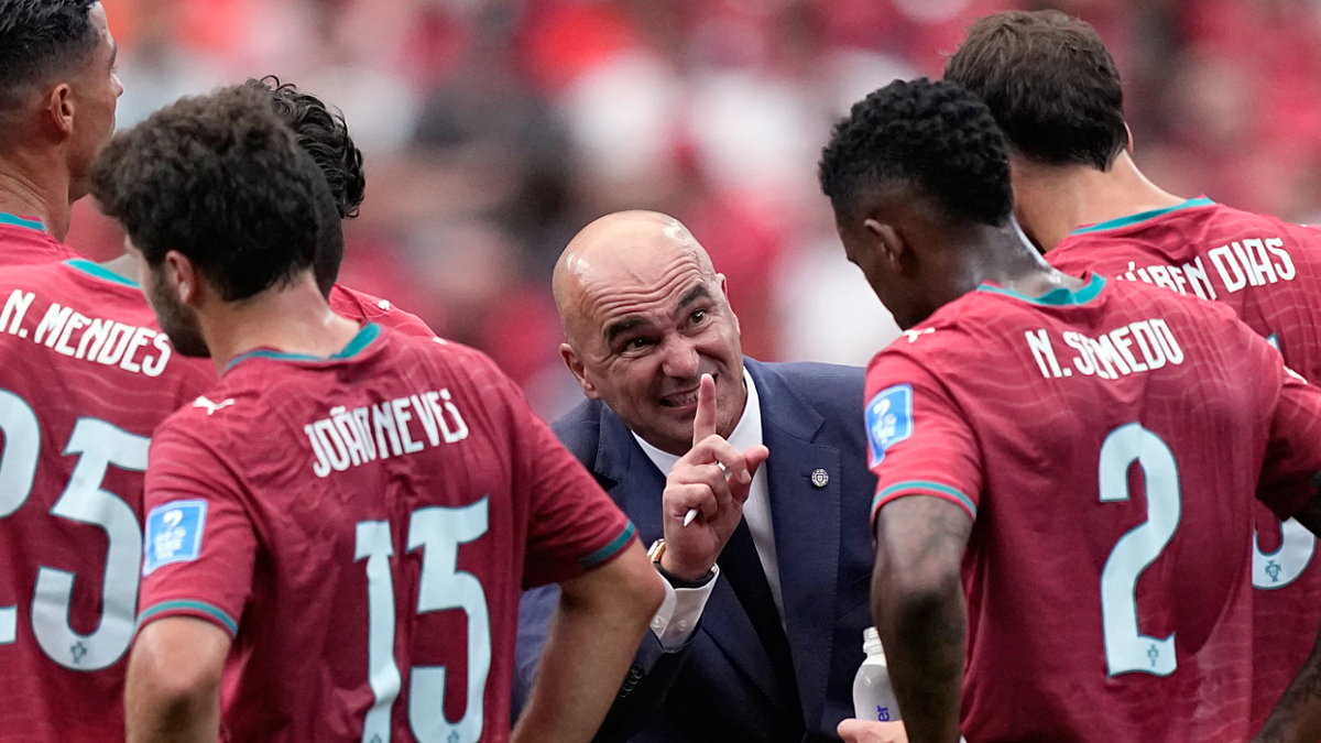 Ronaldo lập kỷ lục World Cup: Martinez khẳng định vai trò điểm tham chiếu