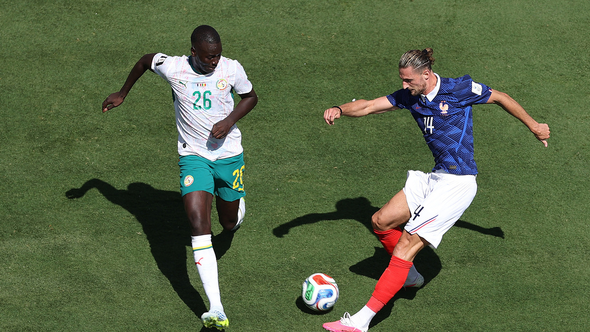 Mặt cỏ MetLife bị chỉ trích dữ dội trước chung kết World Cup 2026