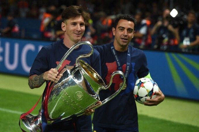 Xavi và Messi ăn mừng chức vô địch Champions League cùng Barcelona