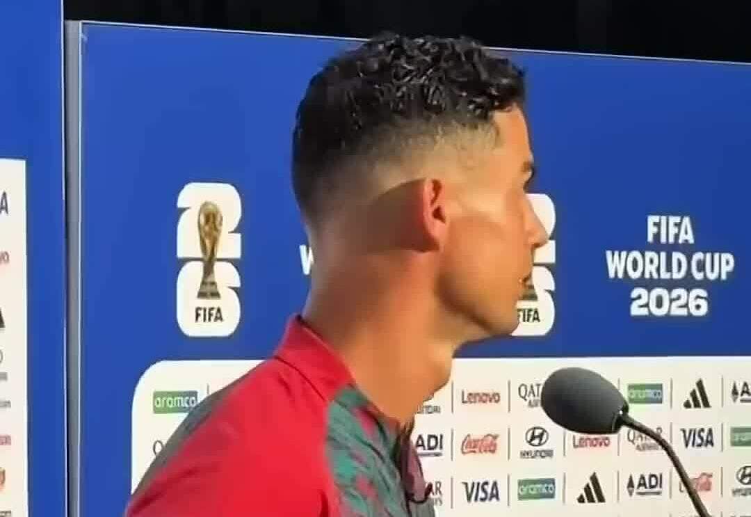 Ronaldo ngắt câu hỏi về Messi trong buổi phỏng vấn