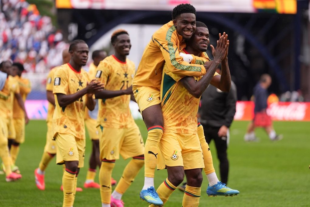 Thomas Partey ăn mừng cùng đồng đội sau trận hòa Anh tại World Cup 2026