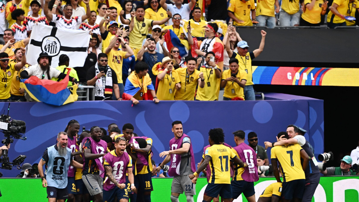 Ecuador quật ngã Đức, giành vé vớt vào vòng 1/16 World Cup 2026