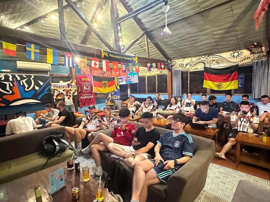 Không khí xem World Cup 2026 tại quán cà phê Hà Nội