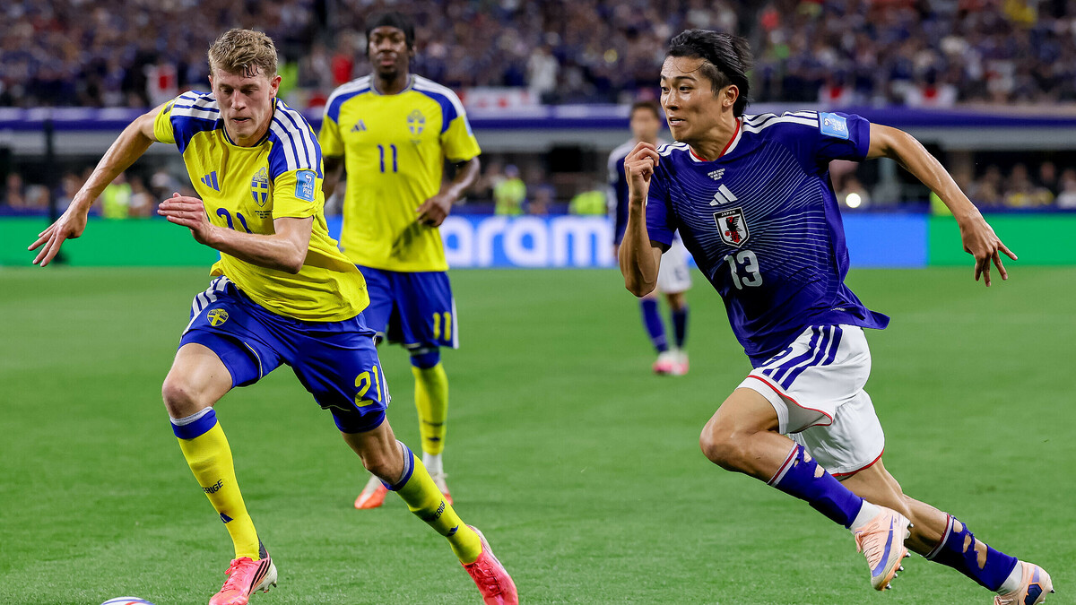 Keito Nakamura bị trọng tài yêu cầu thay tất: Sự cố hy hữu ở World Cup 2026