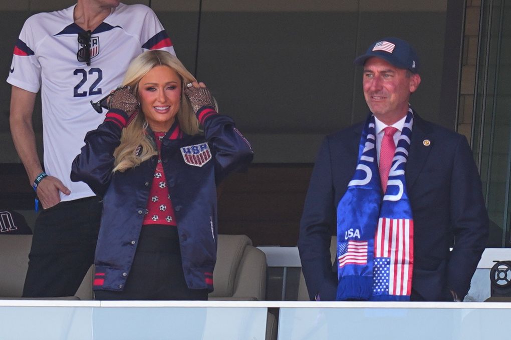 Paris Hilton đến sân xem World Cup 2026