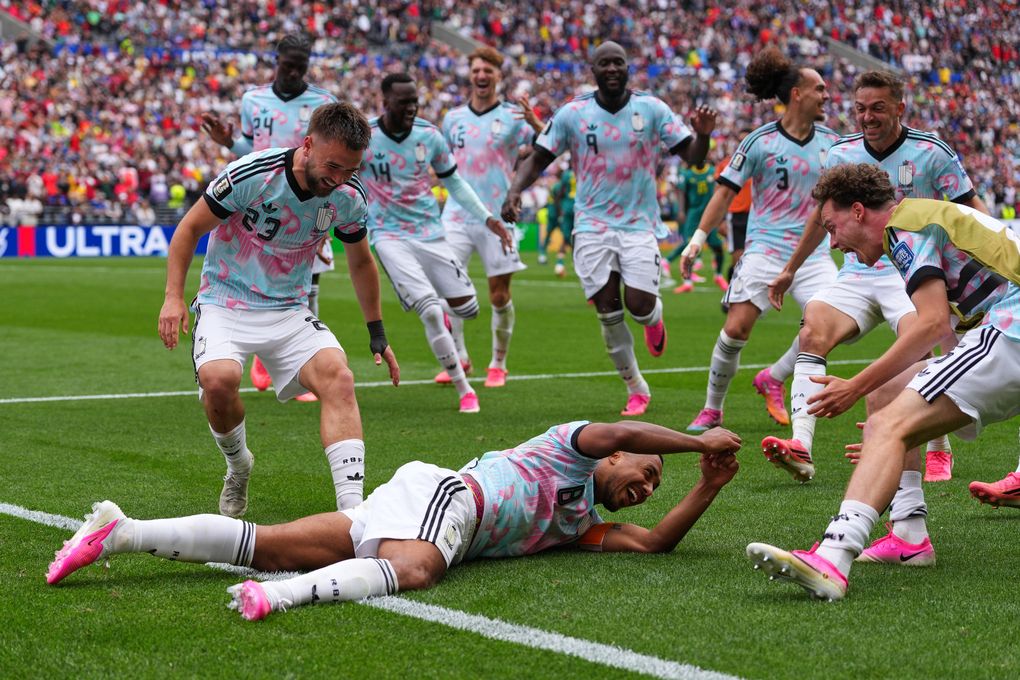 Youri Tielemans mừng bàn thắng quyết định cho Bỉ trước Senegal tại World Cup 2026