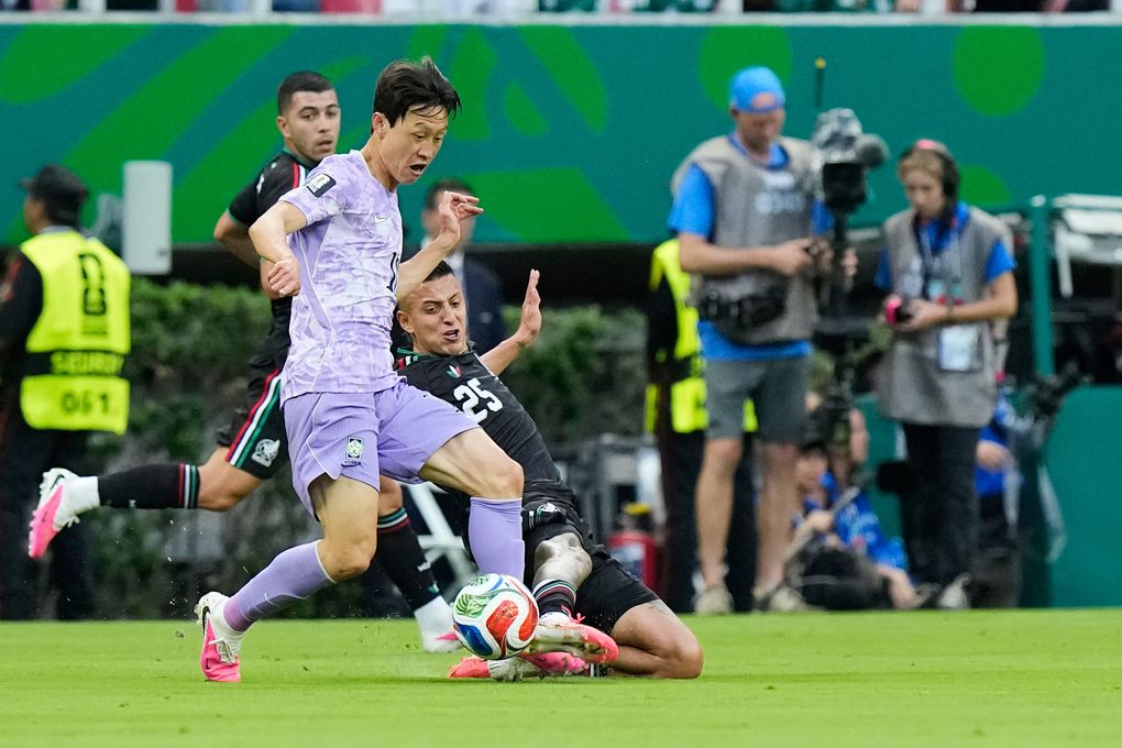 Lee Jae-sung trong trận Hàn Quốc thua Mexico tại World Cup 2026