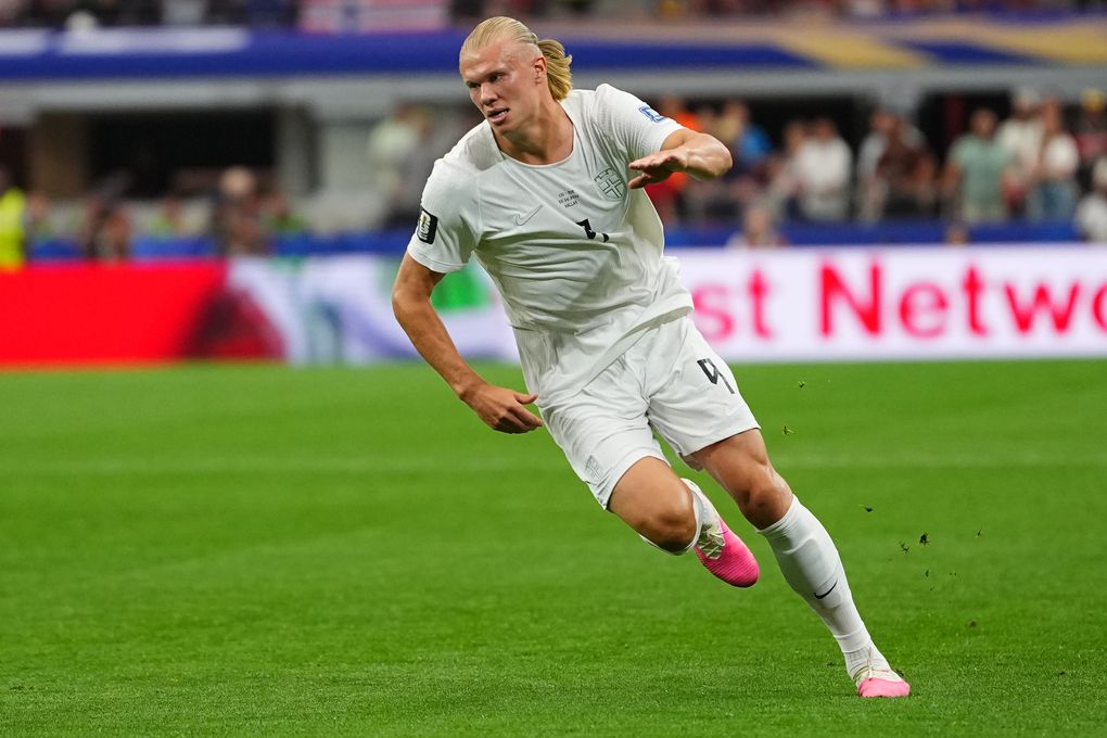 Erling Haaland trong trận Na Uy đấu Brazil tại World Cup