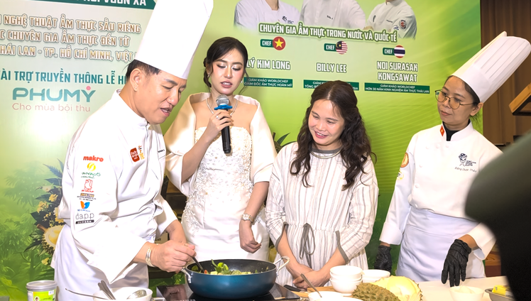 Bóng đá Việt Nam đang phát triển mạnh mẽ