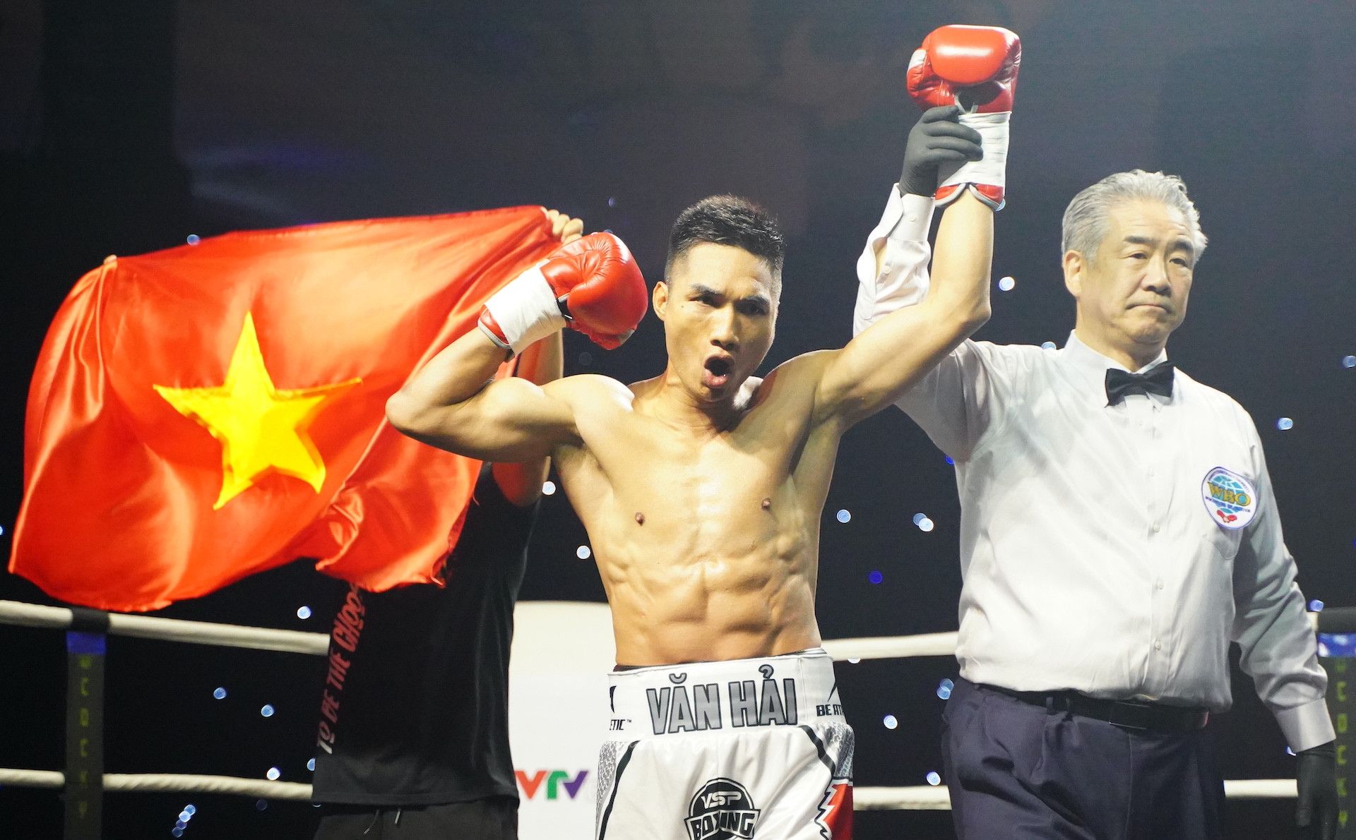 Nguyễn Văn Hải hạ knock-out Abdul Motalib sau 12 giây