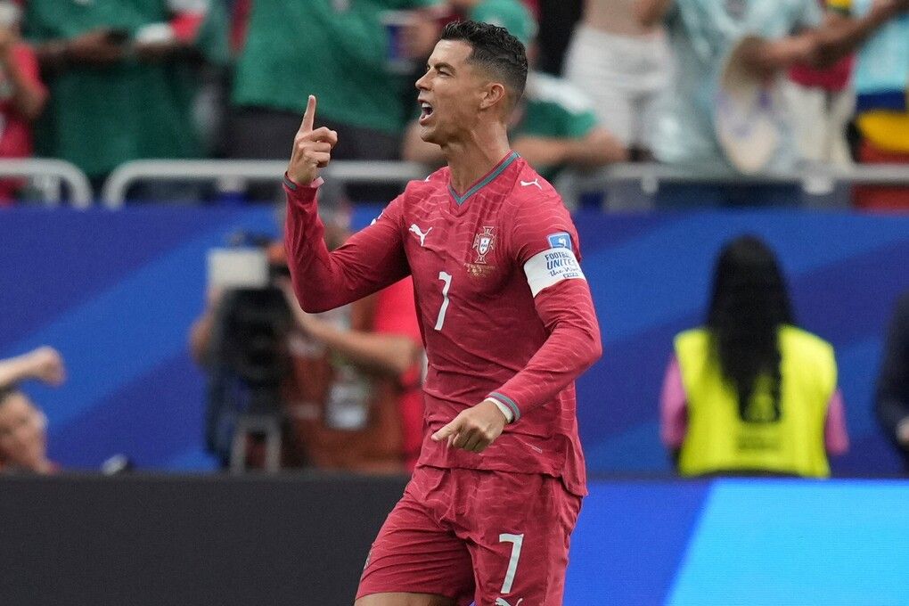 Ronaldo mừng bàn thắng cho Bồ Đào Nha tại World Cup 2026