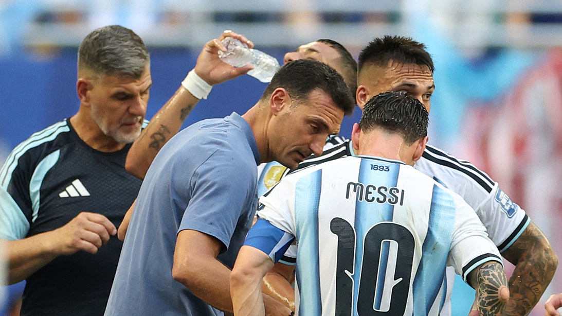 Scaloni chỉ đạo giúp Messi ghi bàn tại World Cup 2026