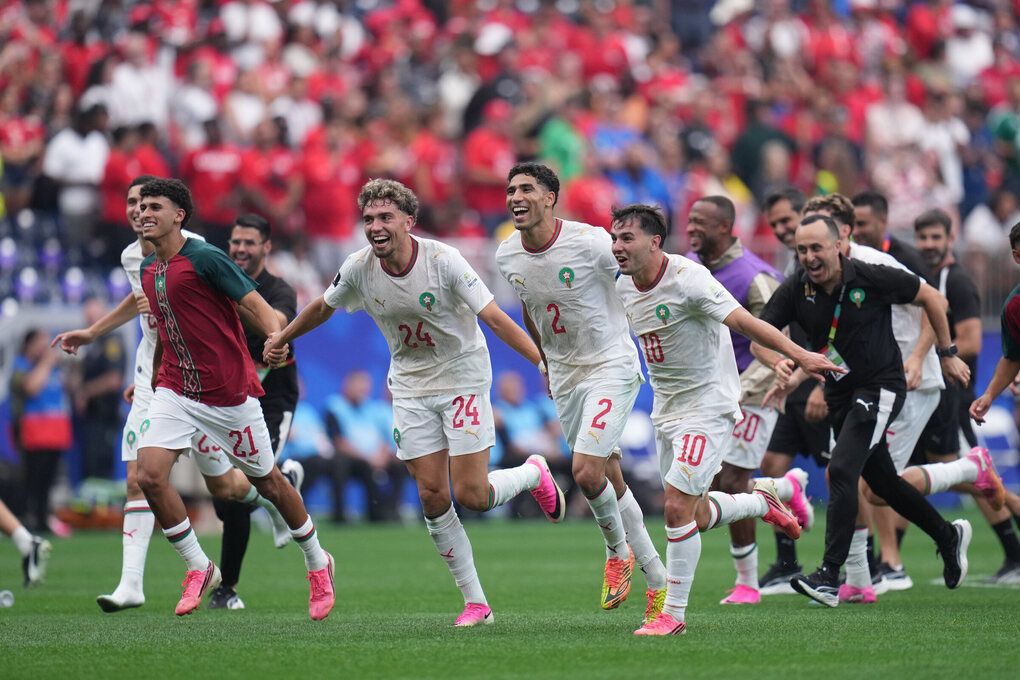 Cầu thủ Morocco ăn mừng sau chiến thắng Canada 3-0 tại vòng 1/8 World Cup 2026 - Morocco vào tứ kết World Cup 2026