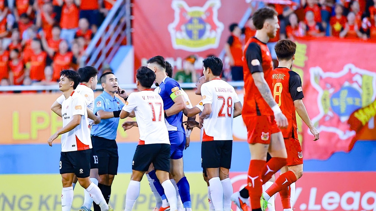 Video bàn thắng Ninh Bình 1-1 CA TP HCM: Màn lội ngược dòng nghẹt thở