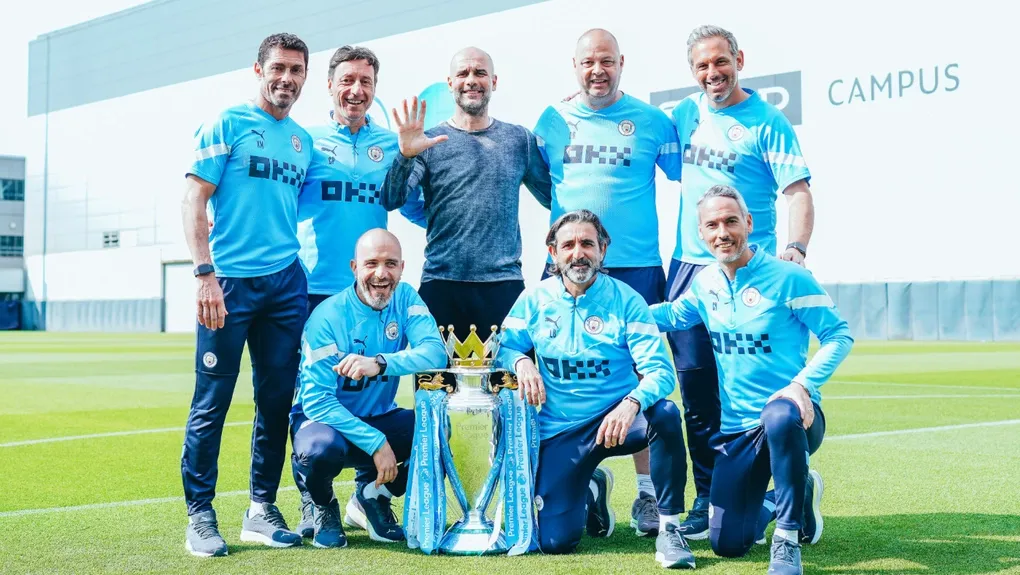 Enzo Maresca Guardiola mừng chức vô địch Ngoại hạng Anh