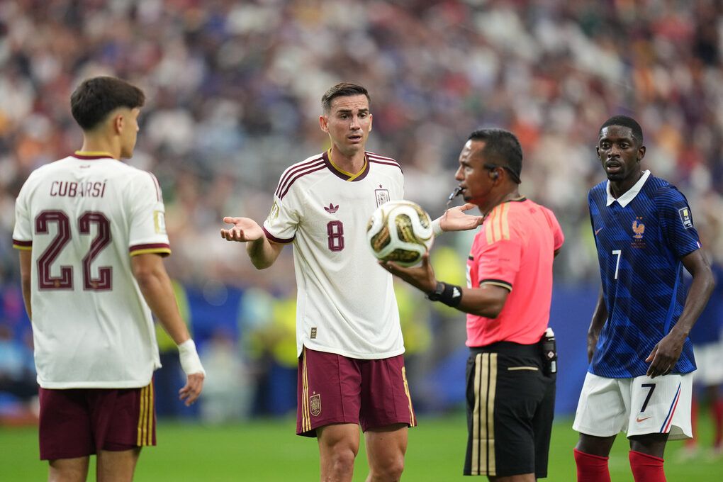 Tranh cãi trọng tài World Cup 2026: Fabian Ruiz phản ứng với trọng tài