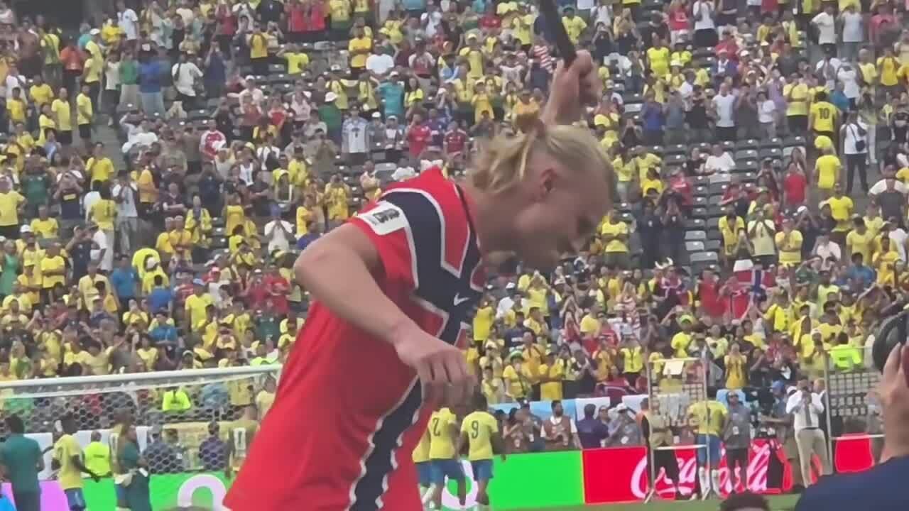 Erling Haaland đánh trống ăn mừng tại World Cup 2026
