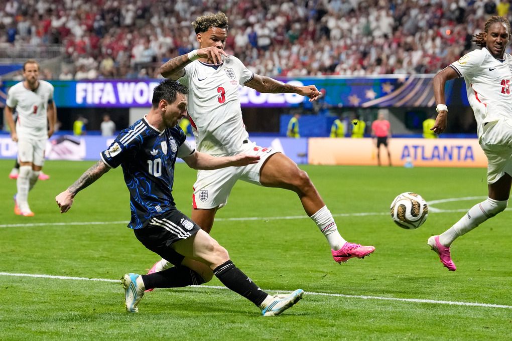 Messi kiến tạo cho Lautaro Martinez ở bán kết World Cup
