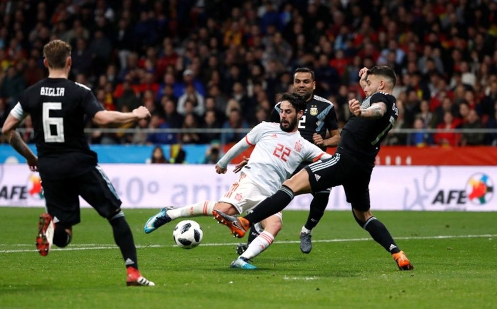 Isco ăn mừng hat-trick trong trận Tây Ban Nha thắng Argentina 6-1 năm 2018