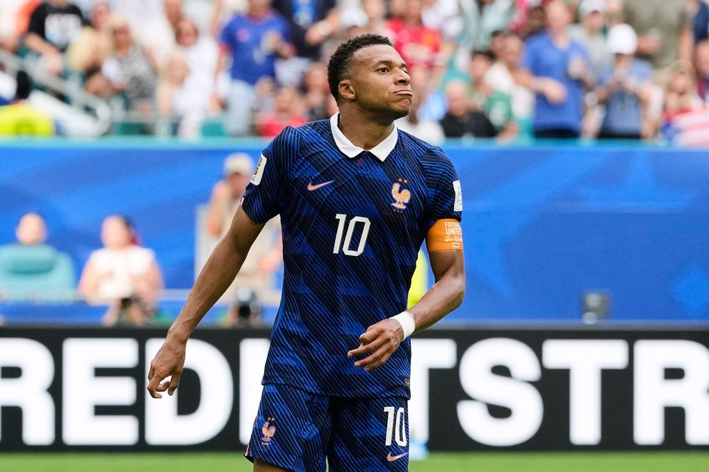 Kylian Mbappe phá kỷ lục ghi bàn World Cup của Messi